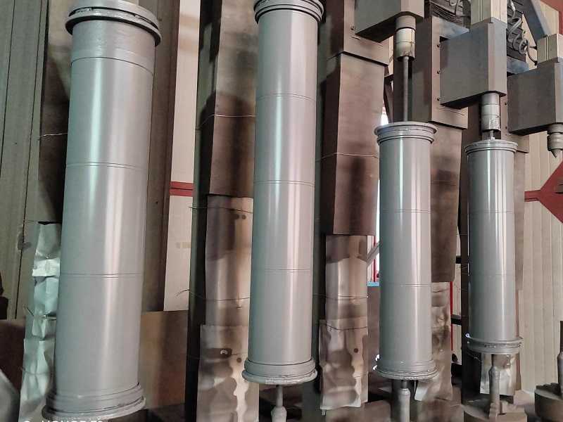 长青金属热喷涂公司弧形辊在线喷涂