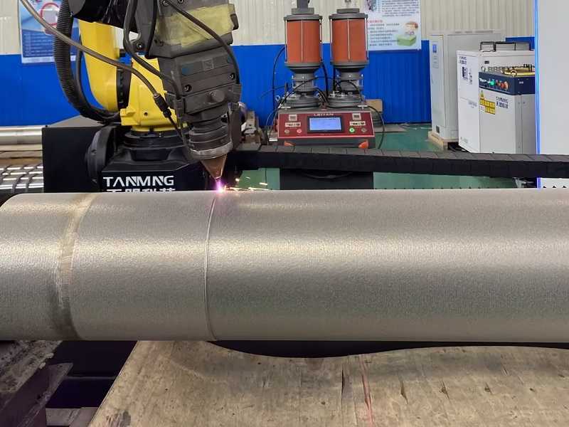 矿山机械设备辊子激光熔覆耐磨喷涂